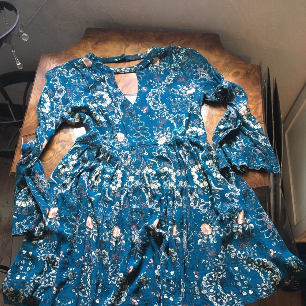 6 FOR $25 Alter’d State boho dress w/ pockets!!!